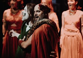 Miniatura: Damy, huzary i inni w Teatrze Klasyki...