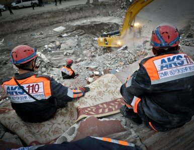 Miniatura: Turcja liczy straty po trzęsieniu ziemi:...