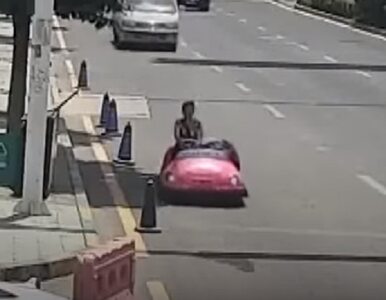 Miniatura: 50-latka jechała do pracy różowym autem...