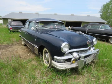 Ford "Shoebox" Custom z 1951 roku 