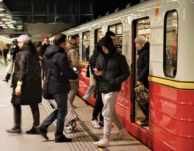 Miniatura: Została pobita w metrze, policja odprawiła...