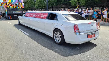 Tłumy ludzi na Paradzie Równości w Warszawie 