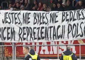 Miniatura: Polityka na stadionach piłkarskich?...