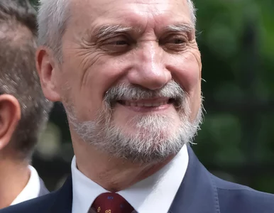 Miniatura: Macierewicz do komendanta Szkoły Orląt:...