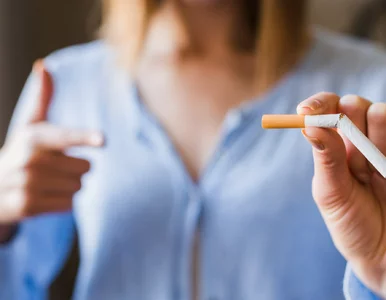 Miniatura: Co drugie dziecko sięga po papierosy....