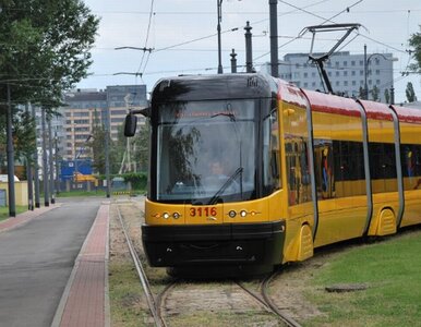 Miniatura: Warszawa: Tramwaj potrącił mężczyznę