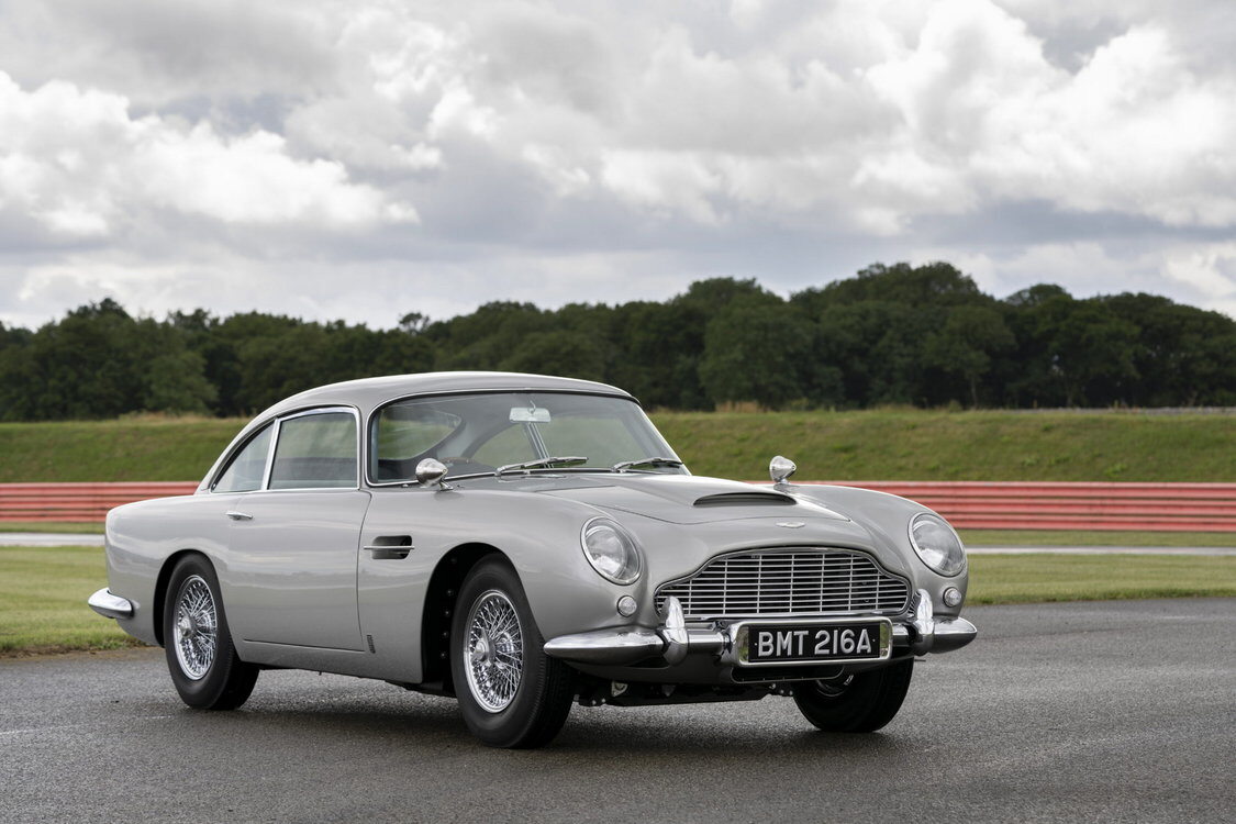 Fabrycznie nowy Aston Martin DB5 