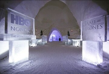 Snow Village w&nbsp;Laponii