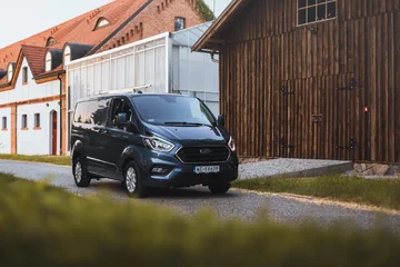 Ford Transit Custom Plug-In Hybrid 