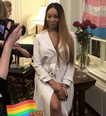 Munroe Bergdorf 