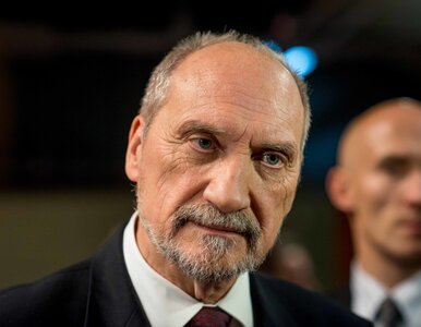 Miniatura: Macierewicz: Sytuacja z Rosją jest bardzo...