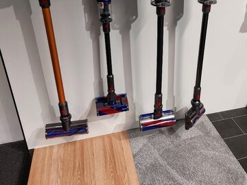 Wyb&oacute;r odkurzaczy Dyson i&nbsp;kafelki, drewno, wykładzina
