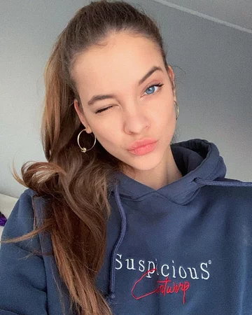 Barbara Palvin 