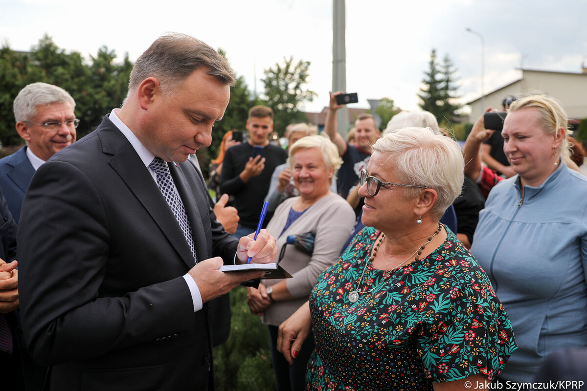 Spotkanie Andrzeja Dudy z mieszkańcami Białobrzegów 