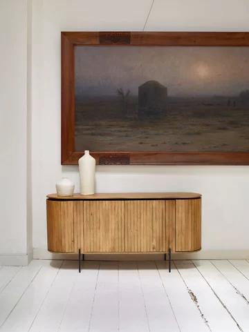 Kolecja A view of Hedonism Kave Home zaprezentowana w domu barcelońskiego fotografa i restauratora Leopoldo Pomésa 