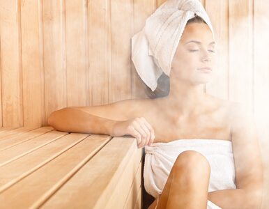 Miniatura: Jak pobyt w saunie wpływa na włosy? Można...