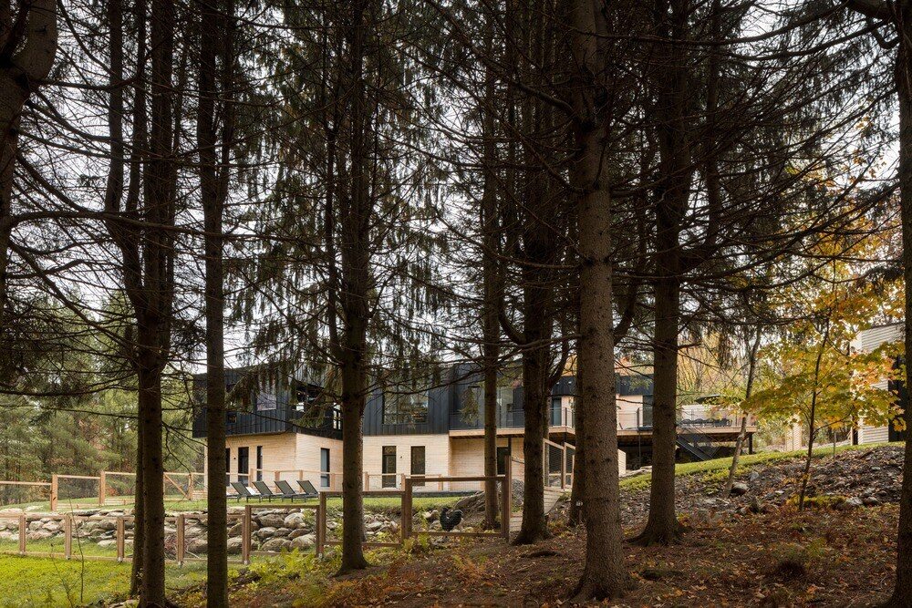Drewniany dom architekta Laurenta Gueza – widok z zewnątrz 
