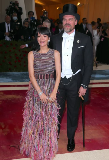 David Harbour i Lily Allen 