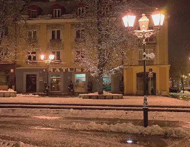 Miniatura: Śnieg przykrył Białystok. Zimowa aura...