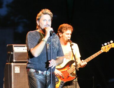 Miniatura: Legendarny wokalista nie żyje. Jego głos...