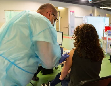 Miniatura: Co trzeci Polak popiera obowiązek...