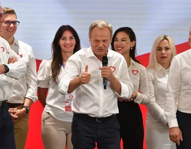 Miniatura: Tusk listami wyciął wszystkie frakcje w...