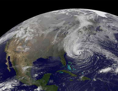 Miniatura: Huragan Sandy nadciąga i paraliżuje Nowy Jork