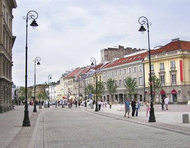Miniatura: Warszawa: ulica w centrum zaczęła się...