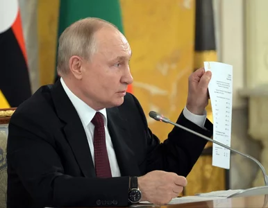 Miniatura: Putin pokazywał afrykańskiej delegacji...
