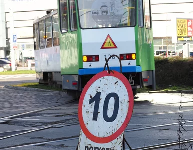 Miniatura: Tramwaj uderzył w kamienicę. Są...