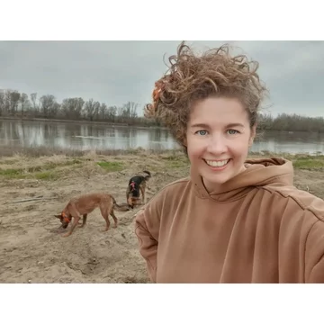 Anna Powierza 