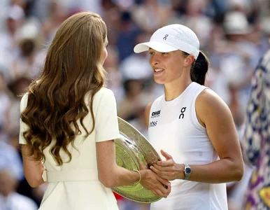 Miniatura: Tusk i Duda w euforii po sukcesie Świątek....