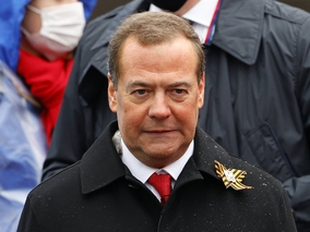 „Jakiś idiota Mateusz Morawiecki”. Miedwiediew znów uderza w polski rząd