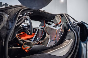 McLaren Warszawa Concept Pop-Up Store w&nbsp;Europejski Boutiques