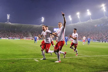 Zawodnicy reprezentacji Polski po zdobytym golu 