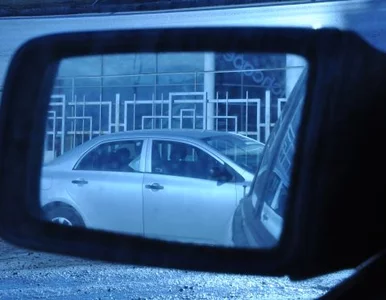 Miniatura: Złodziej zatrzasnął się w aucie, które...