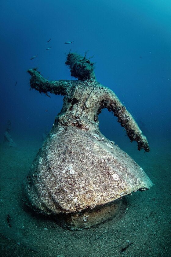 Rzeźba w Side Underwater Museum 
