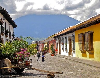 Miniatura: W Gwatemali zatrzęsła się ziemia. 48 osób...
