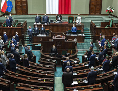 Miniatura: Miliony na podróże i sejmową restaurację....