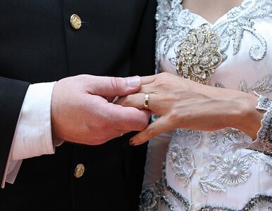 Miniatura: Polacy rezygnują z wesel. Są za drogie