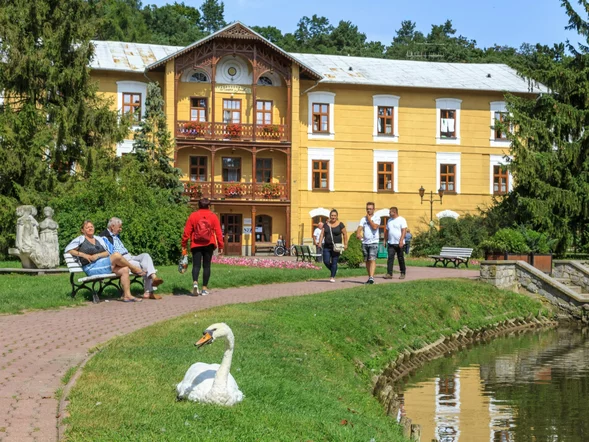 Miniatura: Ceny w górę. Seniorzy w uzdrowiskach...