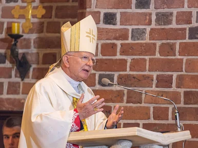 Miniatura: Abp Jędraszewski grzmi przed wyborami....