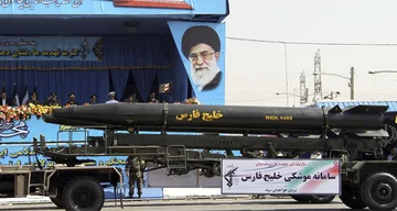 Iran pokazał światu nowe rakiety (fot. PAP/EPA/STR)