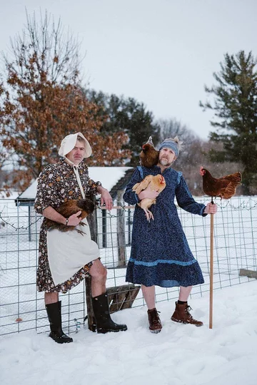 Zdjęcie w pandemicznej sukience na potrzeby #TargetDressChallenge 