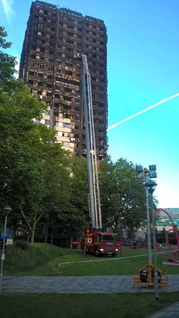 Grenfell Tower po pożarze 