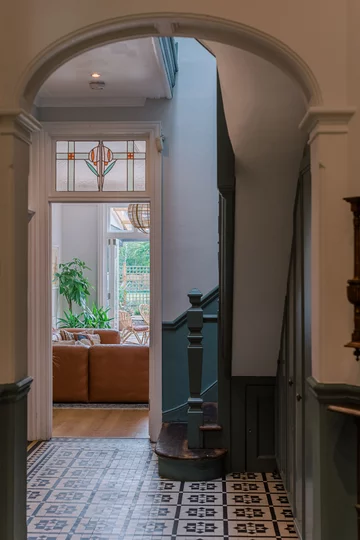 Wnętrza w wakacyjnym klimacie, projekt Red Deer downloadfor.press, Red Deer