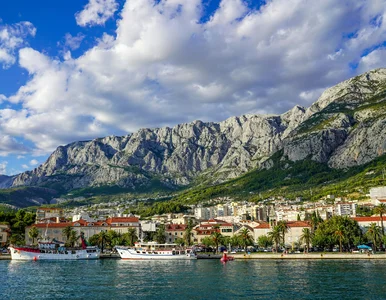 Miniatura: Gdzie leżą te miasta? Miłośnik all...