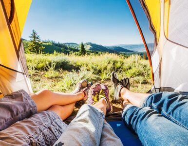 Co Polacy jedzą latem 2022  roku na campingu?