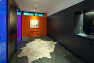 Renowacja starego domu, projekt studio +tongtong 