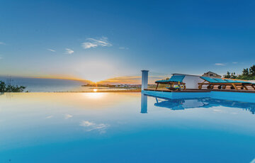 ckp575_pool_01